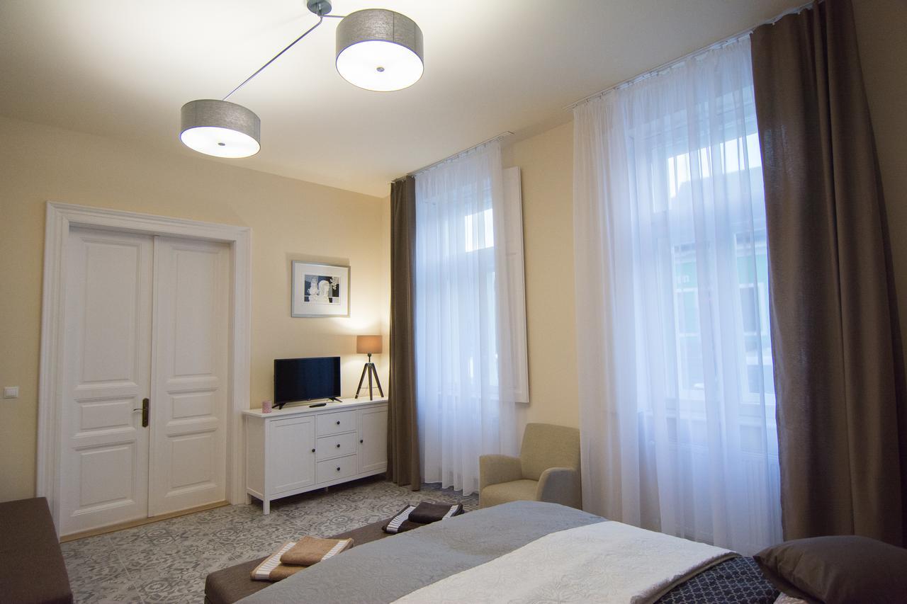 Zora Apartman Эгер Экстерьер фото